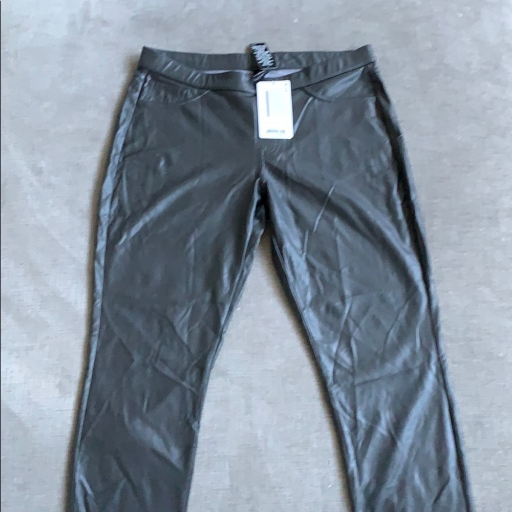 Hue faux leather leggings black small